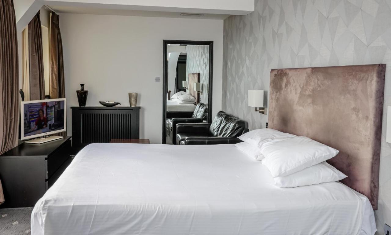 Suncliff Hotel - Oceana Collection Bournemouth Eksteriør billede