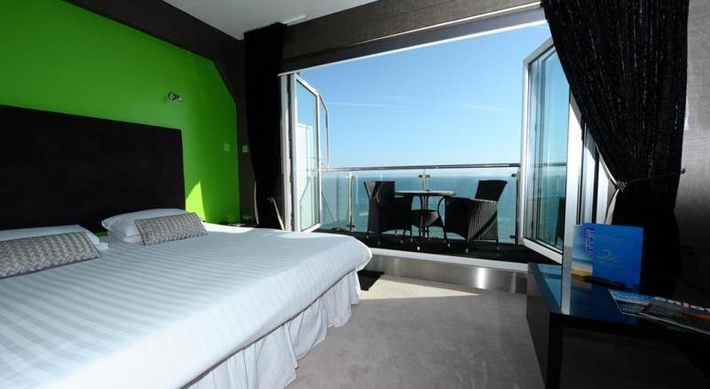 Suncliff Hotel - Oceana Collection Bournemouth Værelse billede